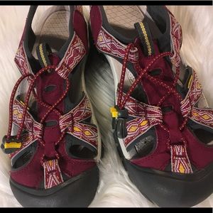 Keen Whisper Waterproof Sandal women's size 11